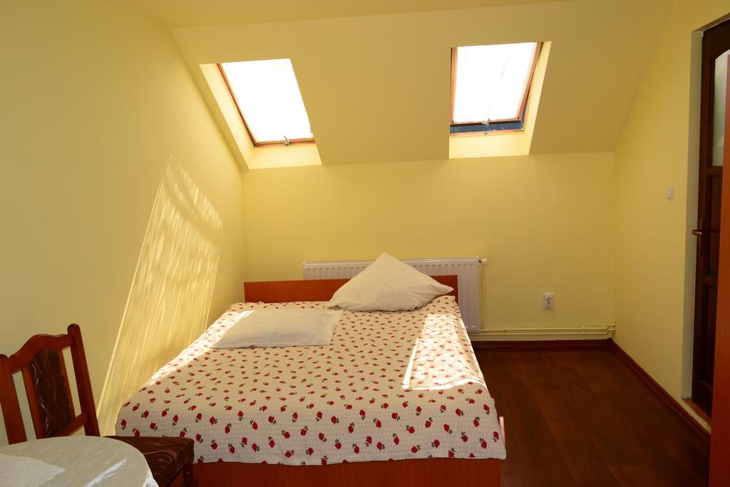 Floare De Colt 3*