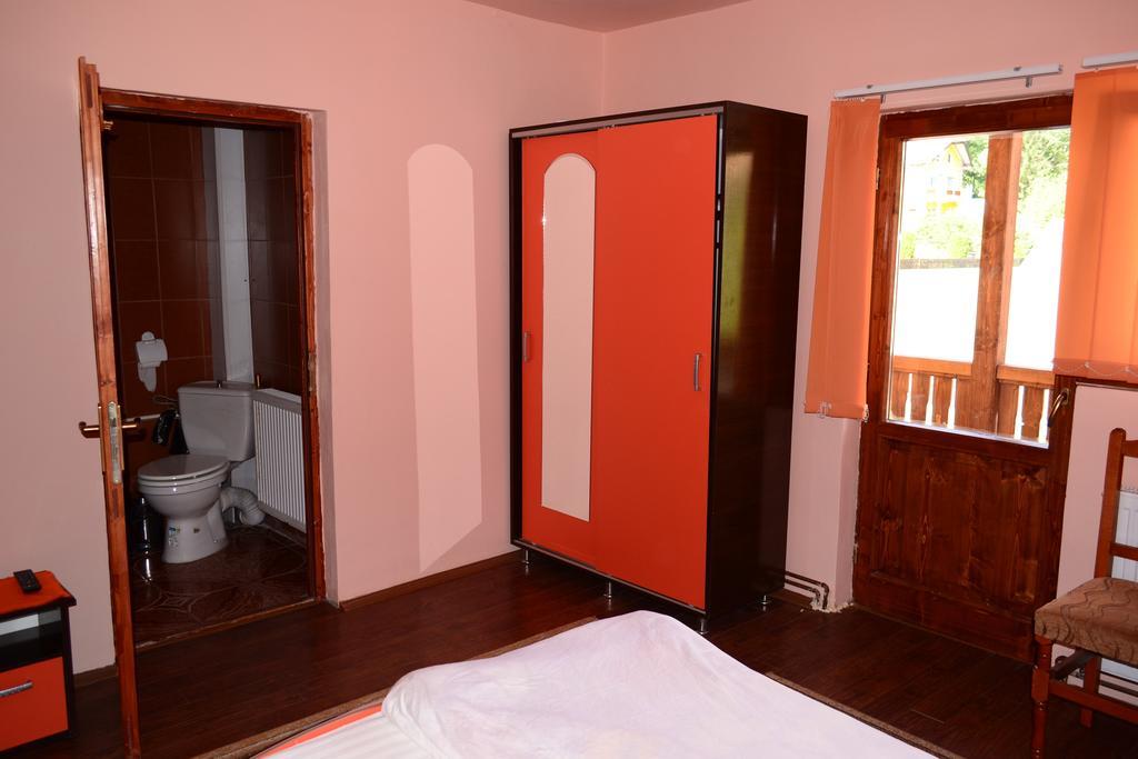 Floare De Colt 3*